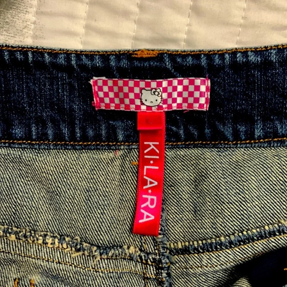Hello Kitty embroidered blue denim shorts by Ki La Ra - Picture 5 of 6
